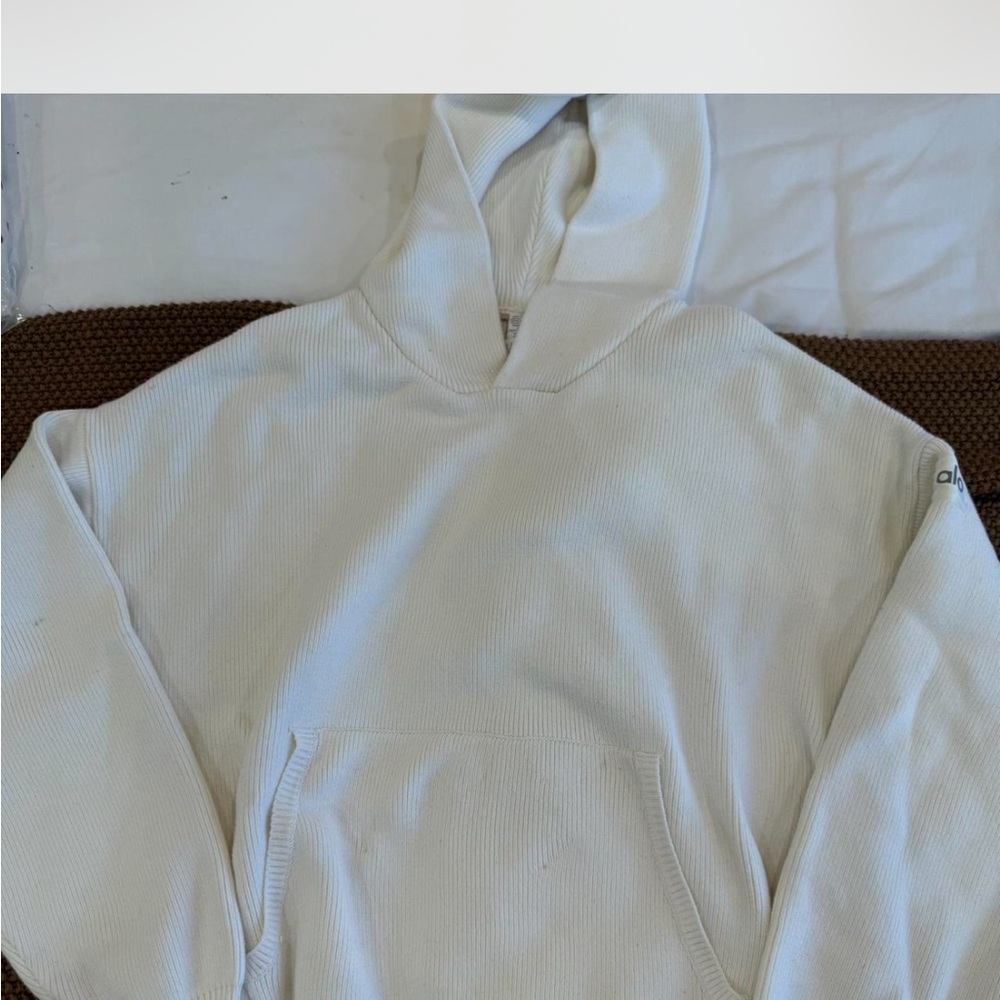 ALO Yoga Cream Hoodie